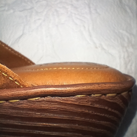 BORN LEATHER EXTRA CUSHION INSOLE SLIP ON WEDGE SANDALS - Picture 5 of 12